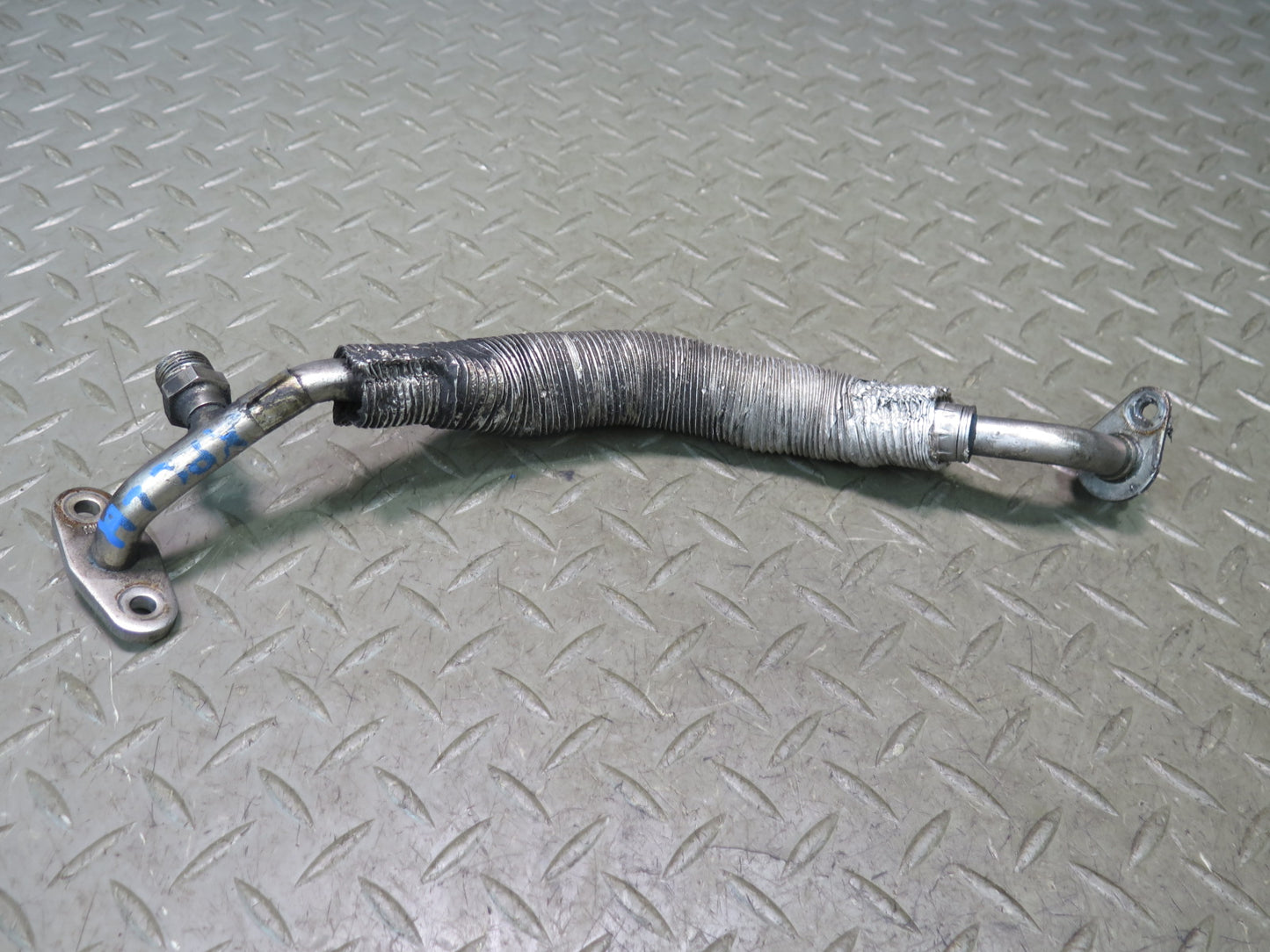 2008-2010 Porsche Cayenne 957 Turbo Turbocharger Oil Pipe Line Set of 2