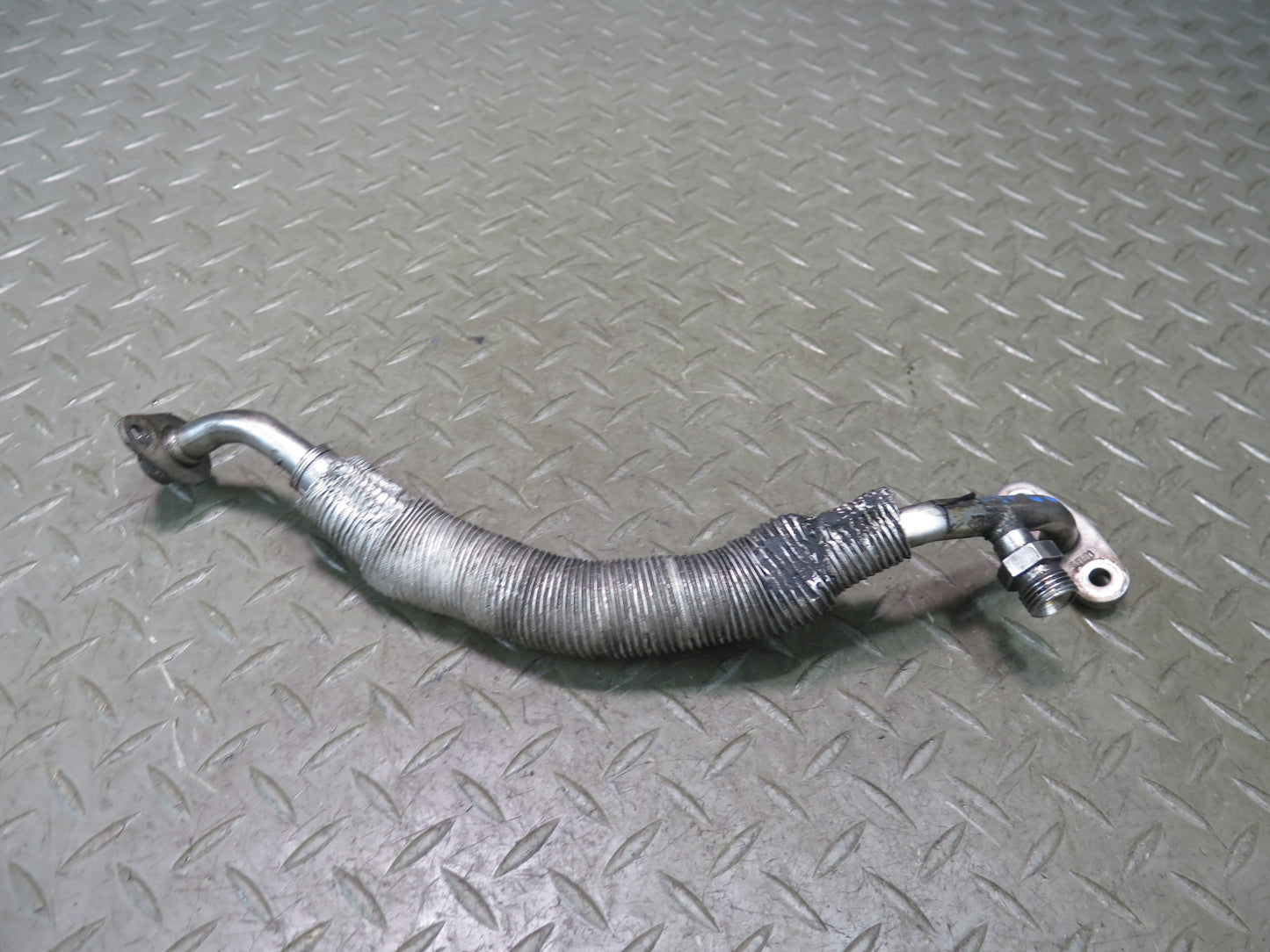 2008-2010 Porsche Cayenne 957 Turbo Turbocharger Oil Pipe Line Set of 2