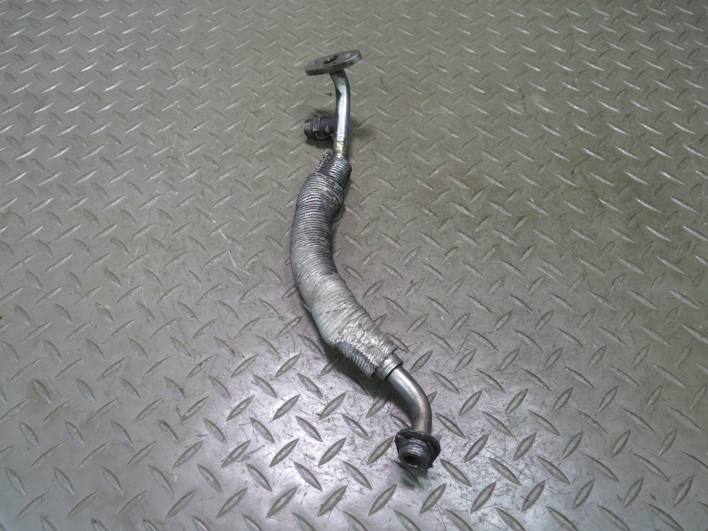 2008-2010 Porsche Cayenne 957 Turbo Turbocharger Oil Pipe Line Set of 2