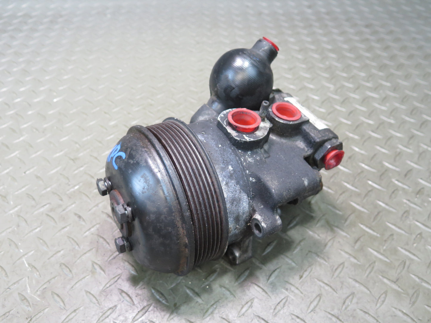 2008-2010 Porsche Cayenne 957 Turbo Pdcc Power Steering Pump w Pulley 7P5422137D