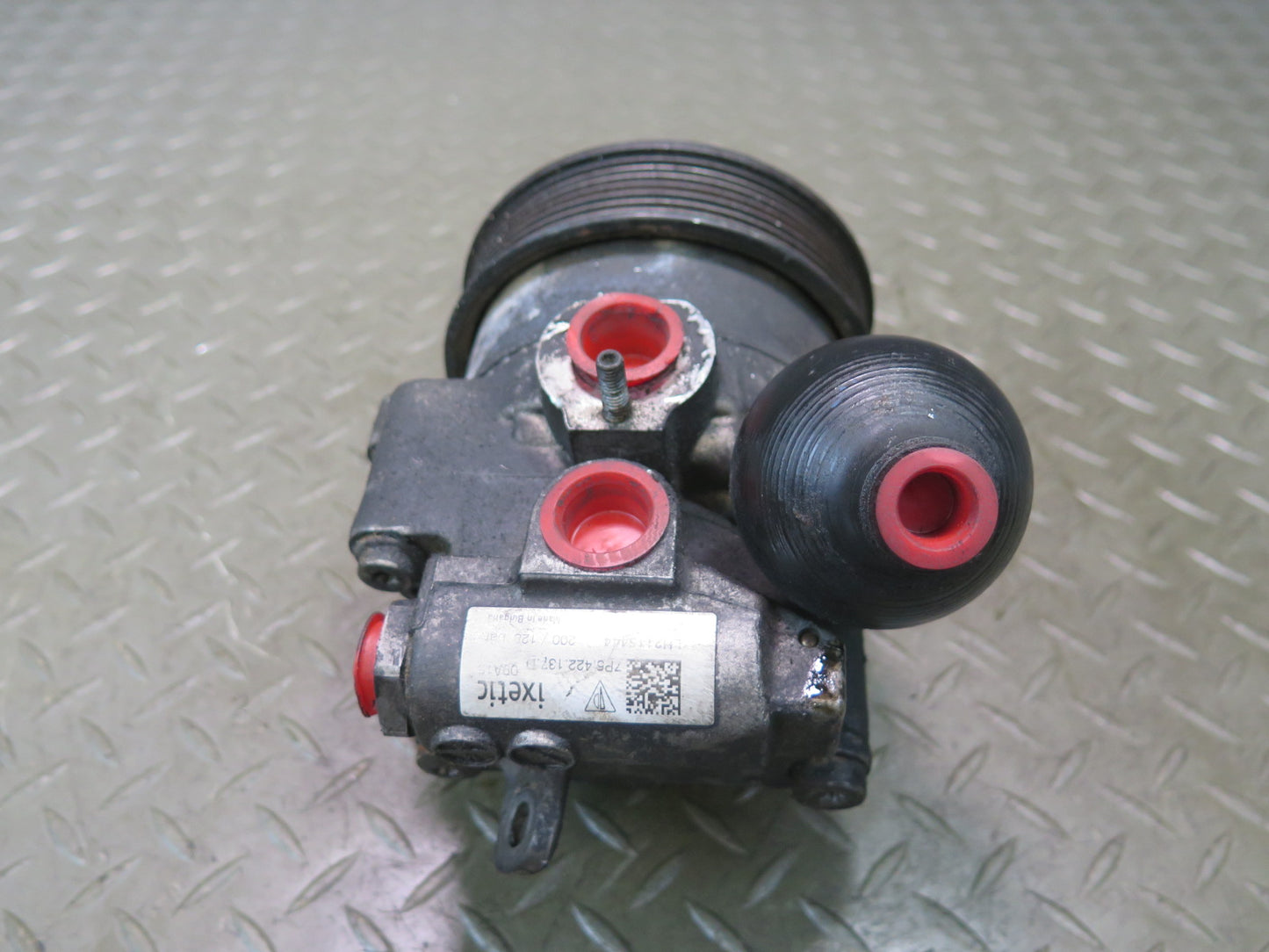 2008-2010 Porsche Cayenne 957 Turbo Pdcc Power Steering Pump w Pulley 7P5422137D