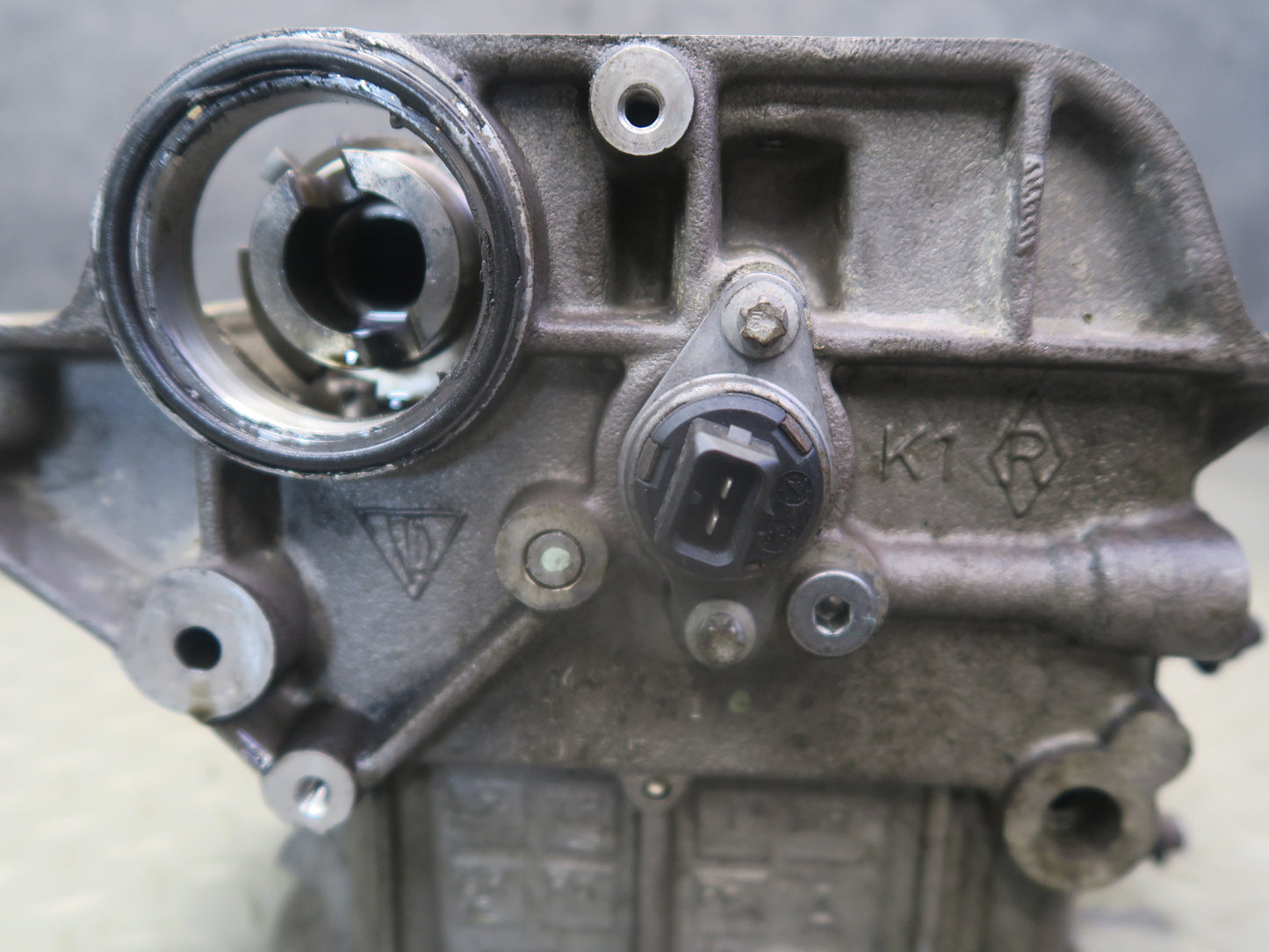 08-10 Porsche Cayenne 957 Turbo M48.51 Engine Right Cylinder Head w Camshafts