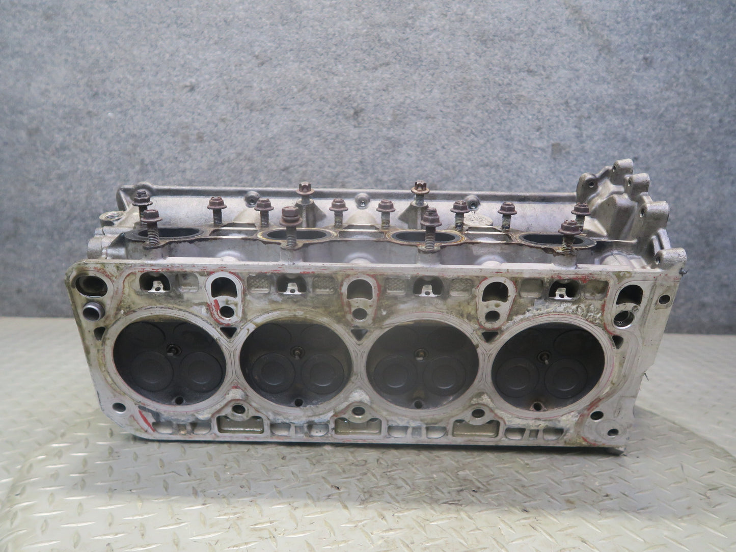 08-10 Porsche Cayenne 957 Turbo M48.51 Engine Right Cylinder Head w Camshafts