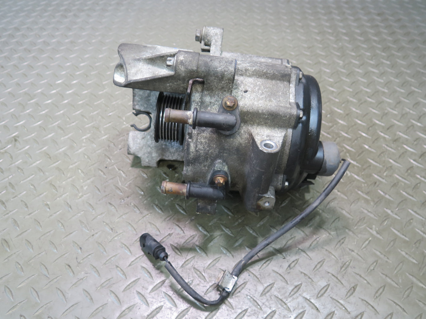 2008-2010 Porsche Cayenne 957 4.8L 190AMP Alternator Generator 94860302500