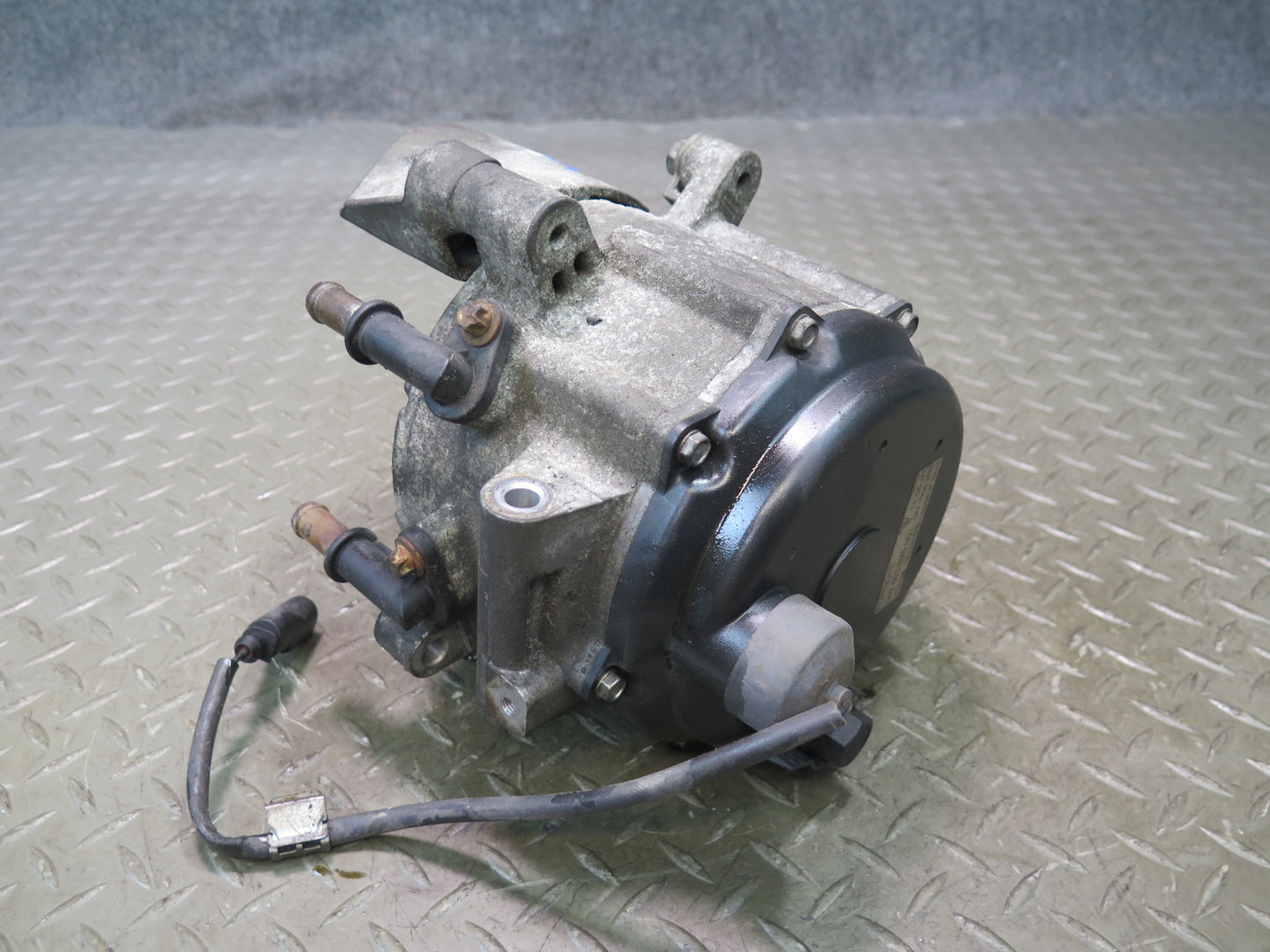 2008-2010 Porsche Cayenne 957 4.8L 190AMP Alternator Generator 94860302500