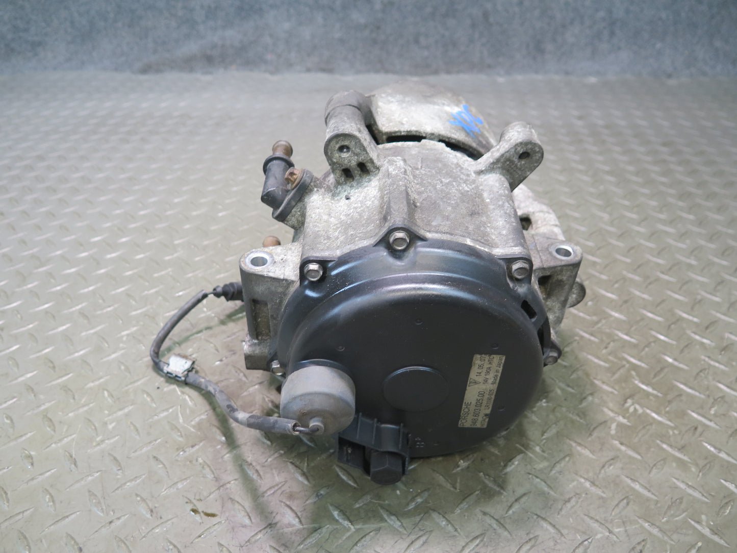 2008-2010 Porsche Cayenne 957 4.8L 190AMP Alternator Generator 94860302500