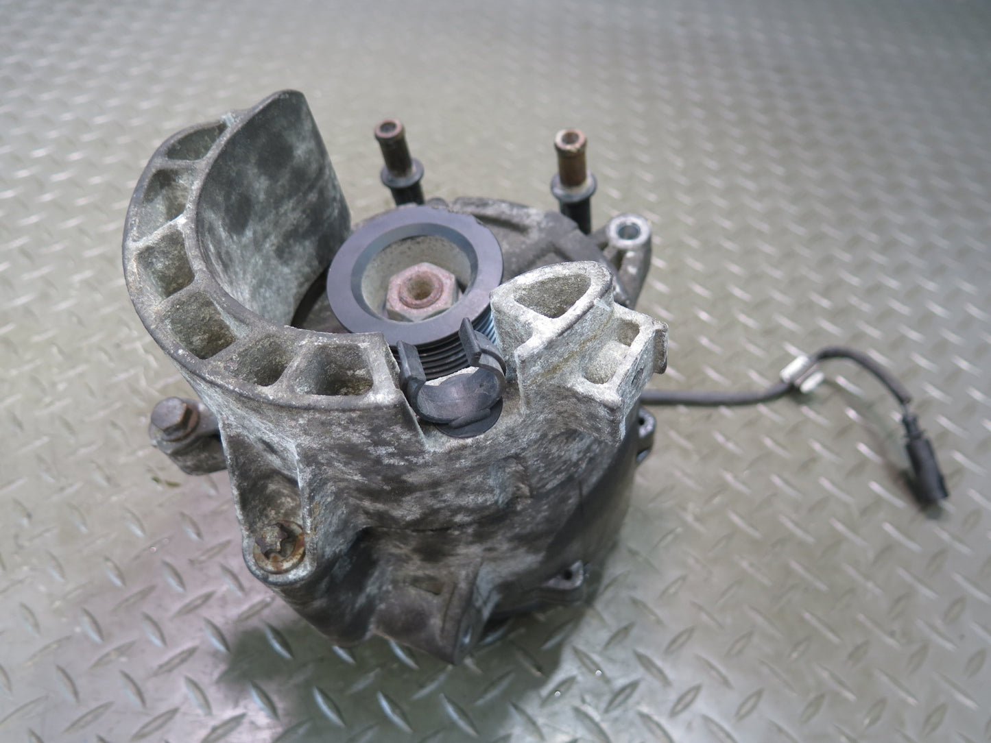 2008-2010 Porsche Cayenne 957 4.8L 190AMP Alternator Generator 94860302500