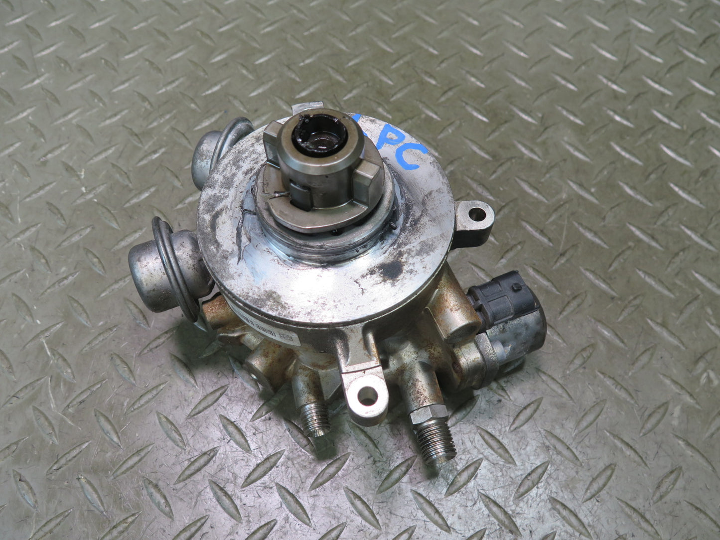 2008-2010 Porsche Cayenne 957 Turbo High Pressure Fuel Pump 102K