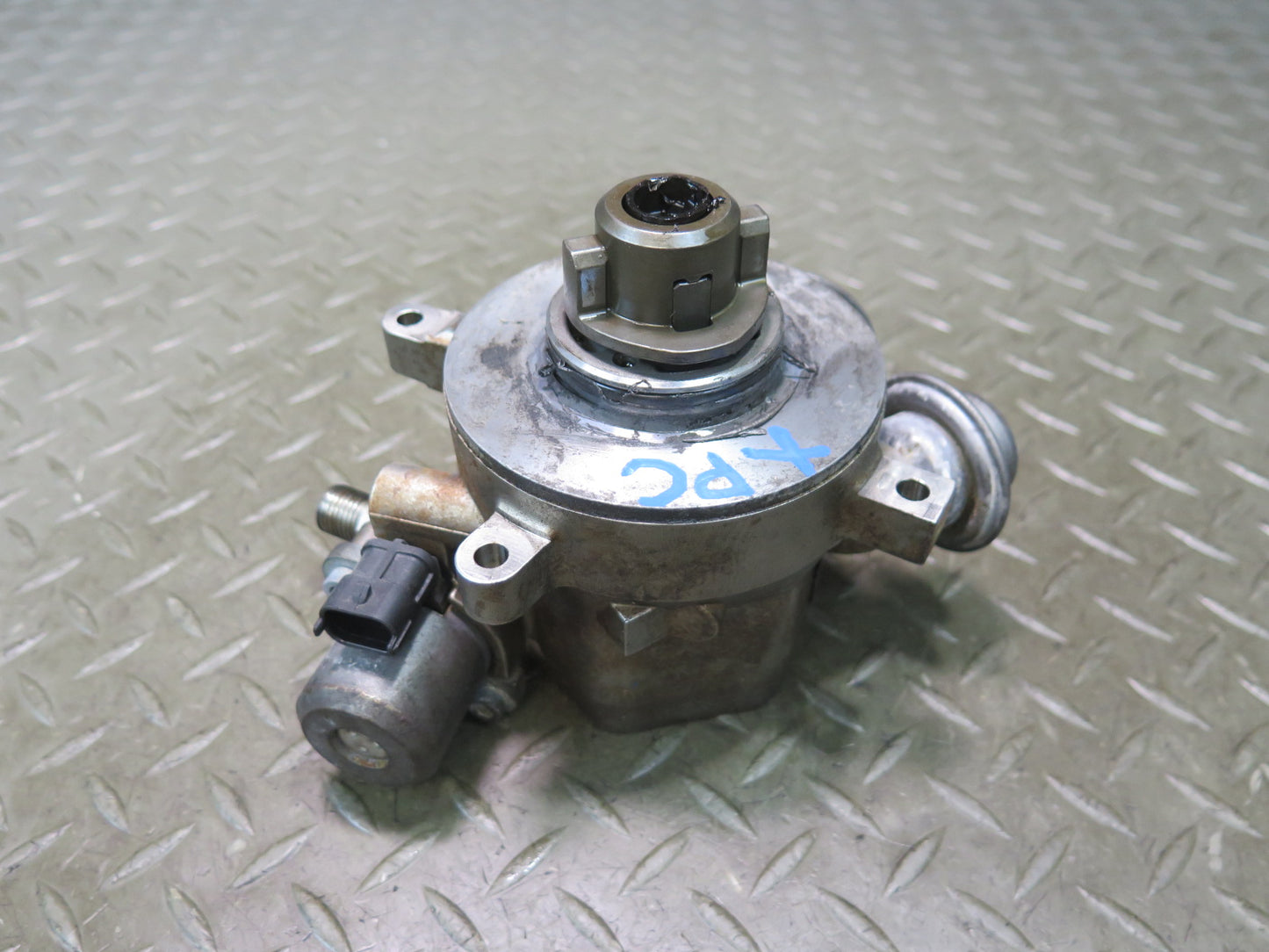 2008-2010 Porsche Cayenne 957 Turbo High Pressure Fuel Pump 102K