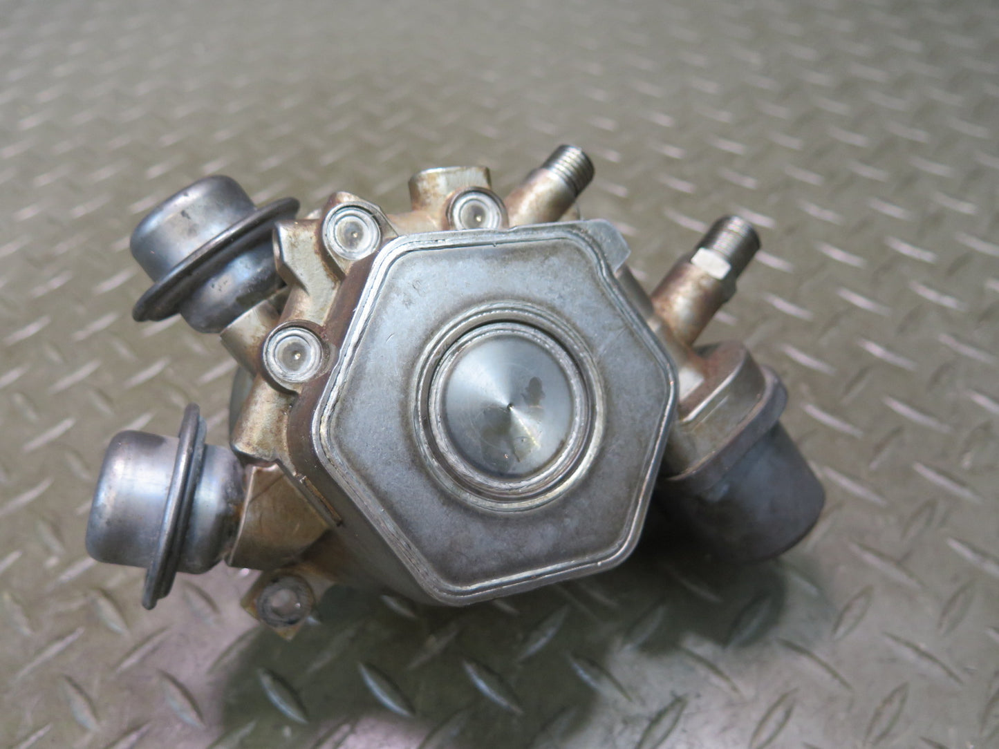 2008-2010 Porsche Cayenne 957 Turbo High Pressure Fuel Pump 102K