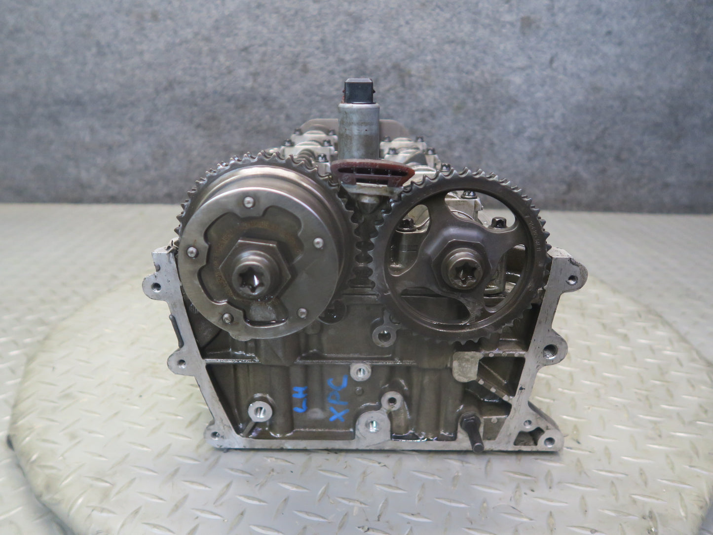 2008-2010 Porsche Cayenne 957 Turbo M48.51 Engine Left Cylinder Head w Camshafts