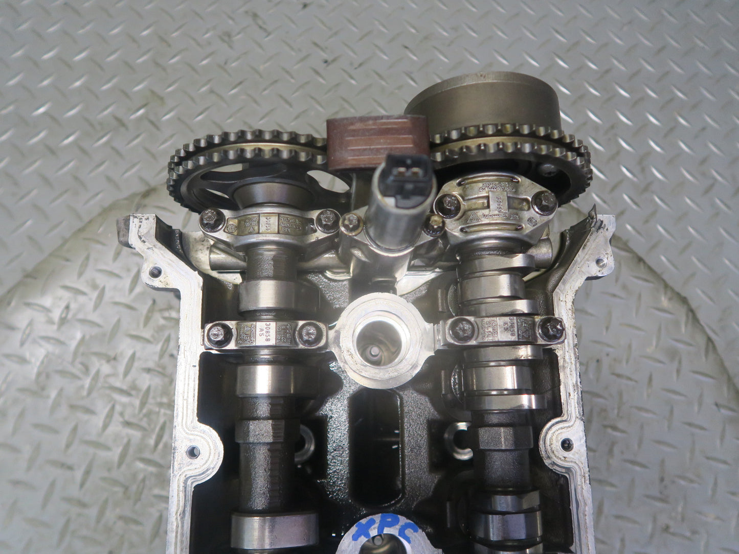 2008-2010 Porsche Cayenne 957 Turbo M48.51 Engine Left Cylinder Head w Camshafts