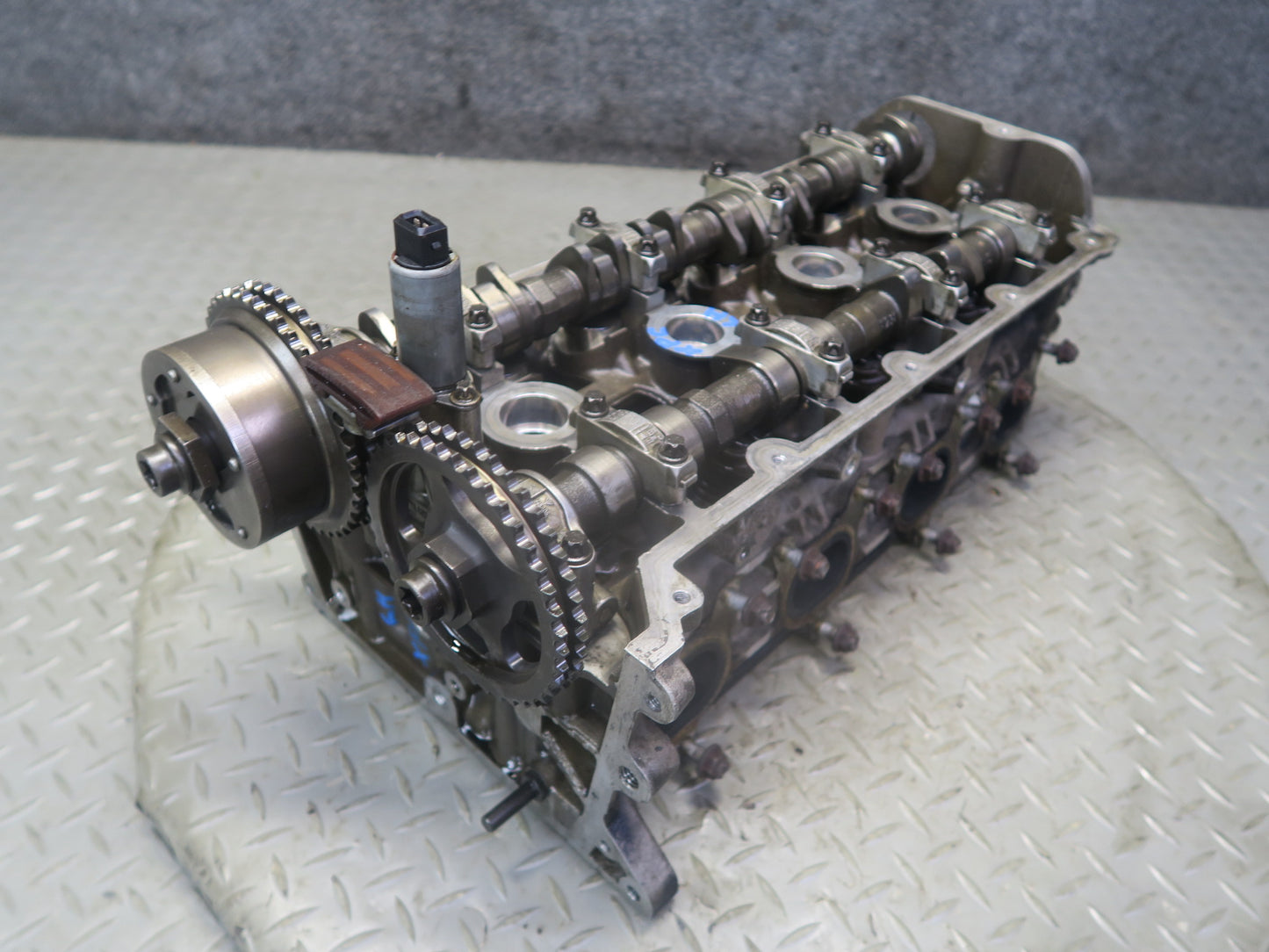 2008-2010 Porsche Cayenne 957 Turbo M48.51 Engine Left Cylinder Head w Camshafts