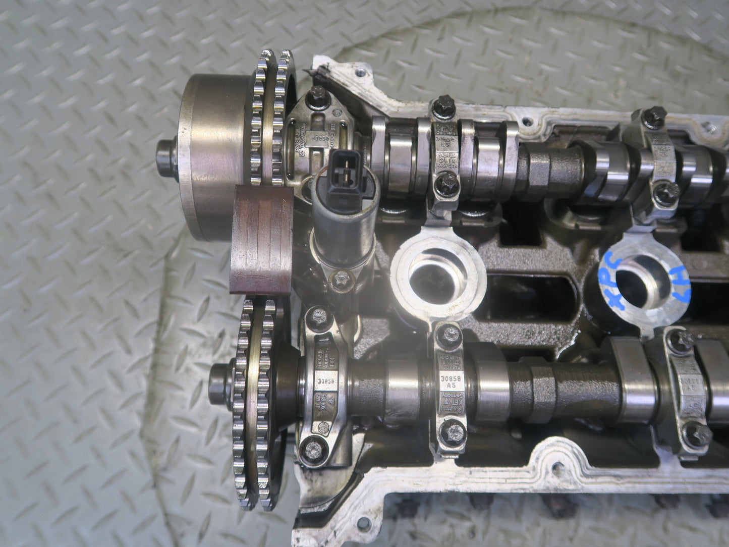 2008-2010 Porsche Cayenne 957 Turbo M48.51 Engine Left Cylinder Head w Camshafts