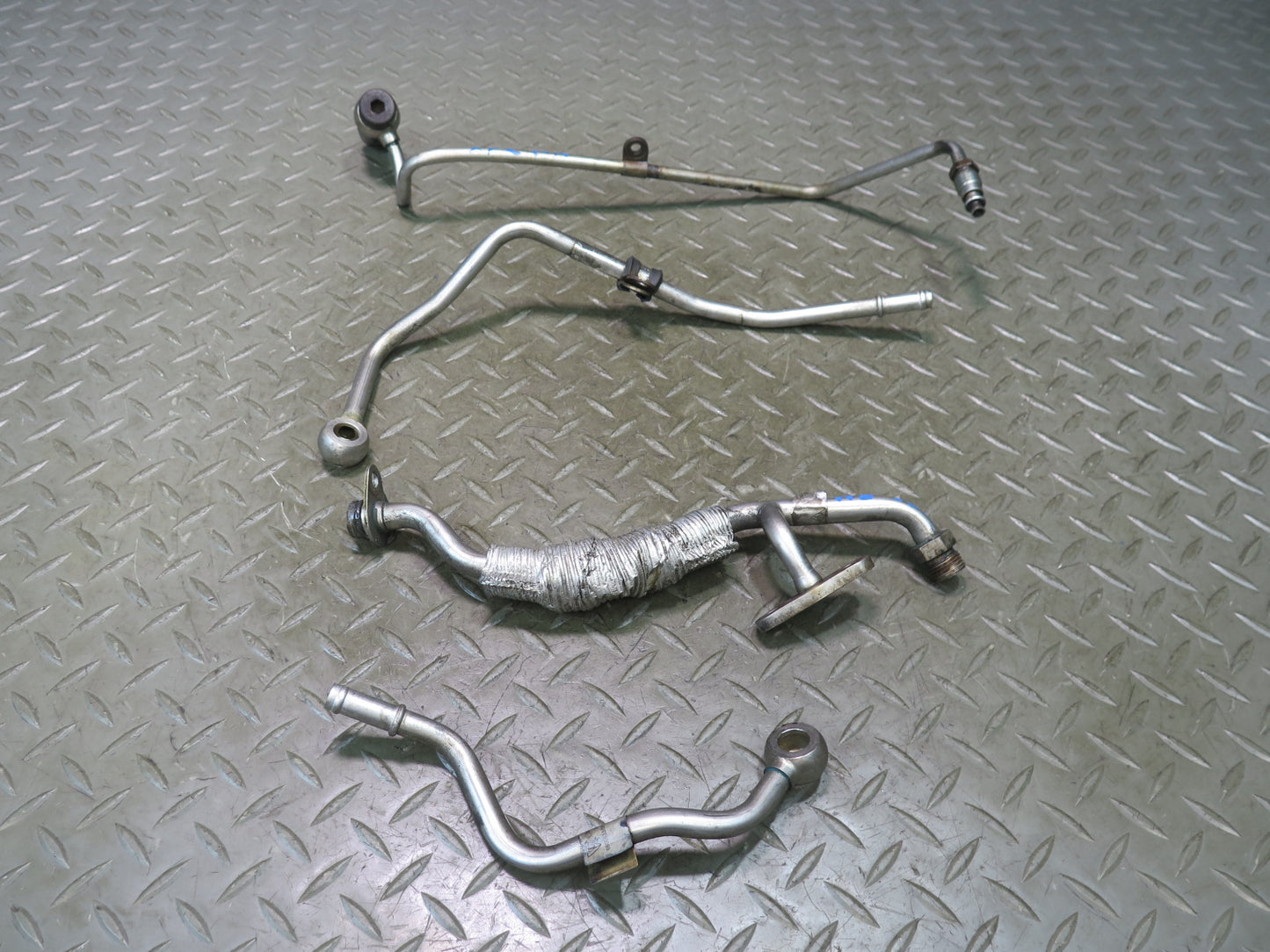 2008-2010 Porsche Cayenne 957 Turbo Turbocharger Oil Pipe Line Set of 4