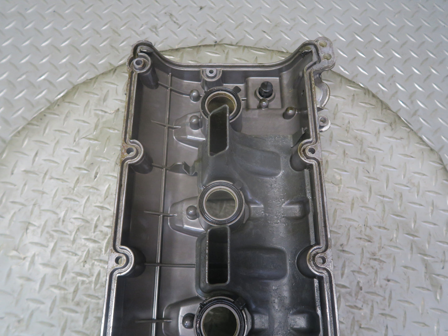 2003-2010 Porsche Cayenne 957 Turbo Left Cylinder Head Valve Cover 94810513603