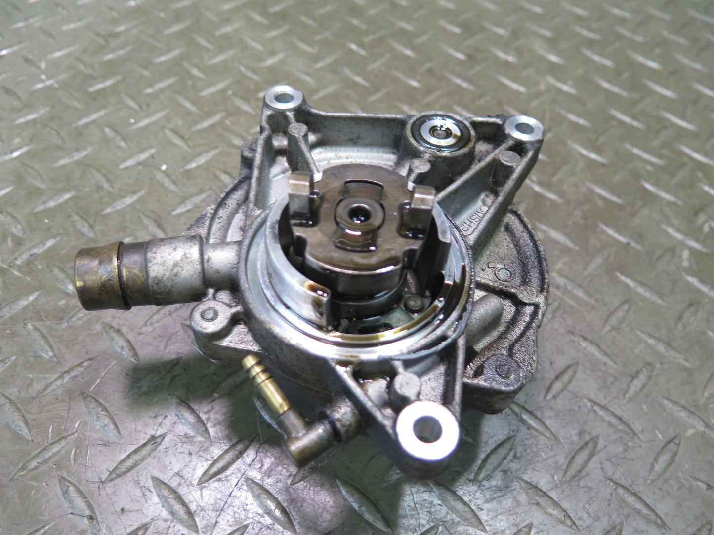 2008 Porsche Cayenne 957 Turbo Engine Vacuum Pump