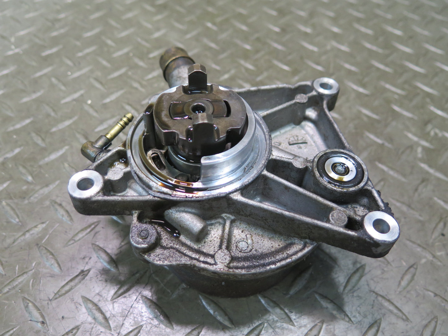 2008 Porsche Cayenne 957 Turbo Engine Vacuum Pump