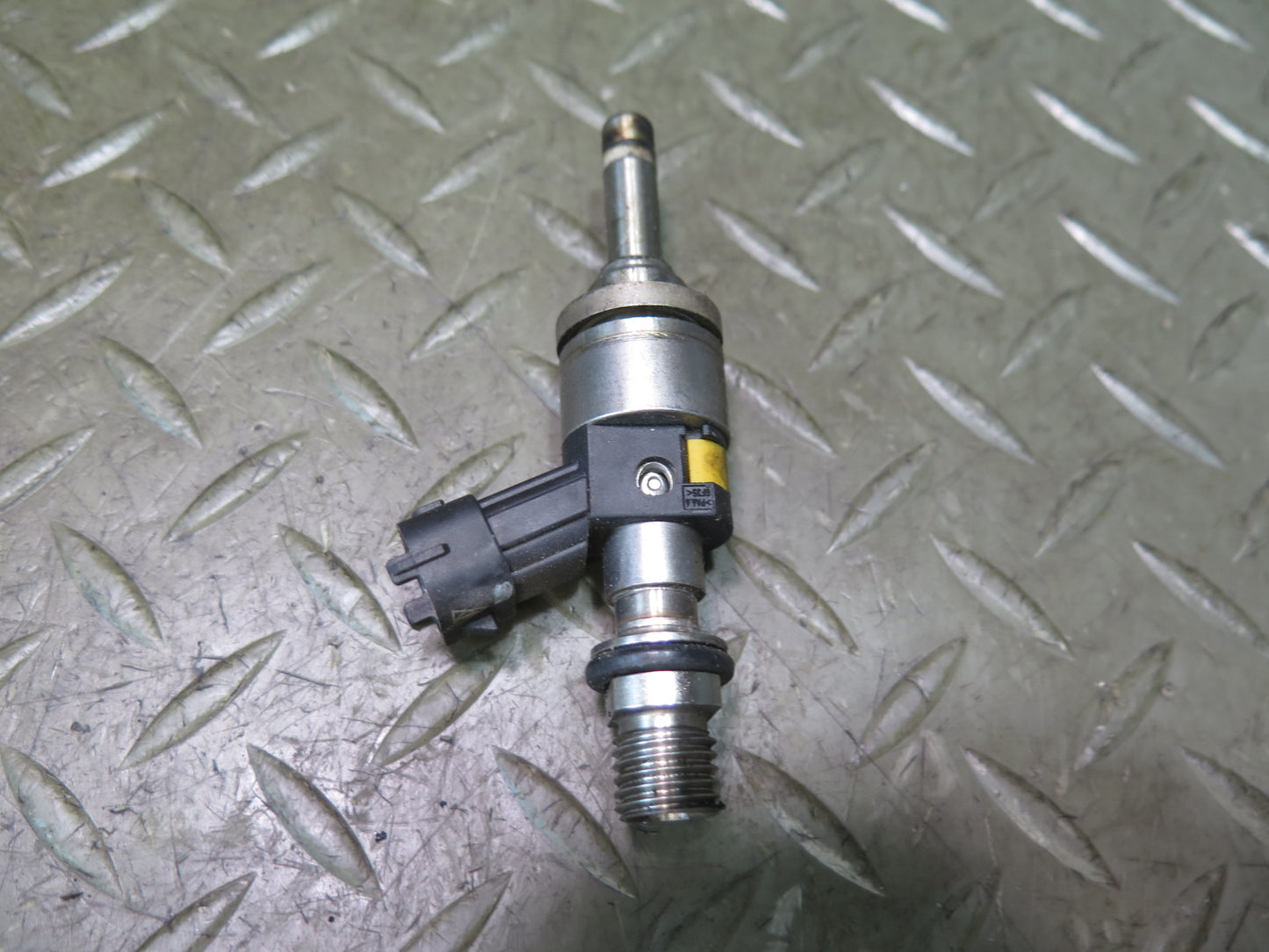 2008-2010 Porsche Cayenne 957 Turbo Fuel Injector Set of 8