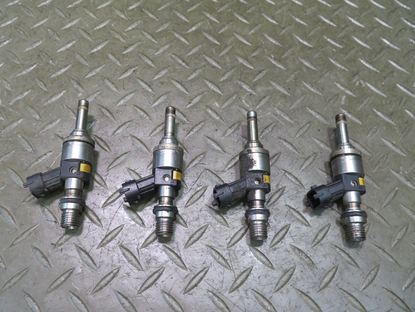 2008-2010 Porsche Cayenne 957 Turbo Fuel Injector Set of 8