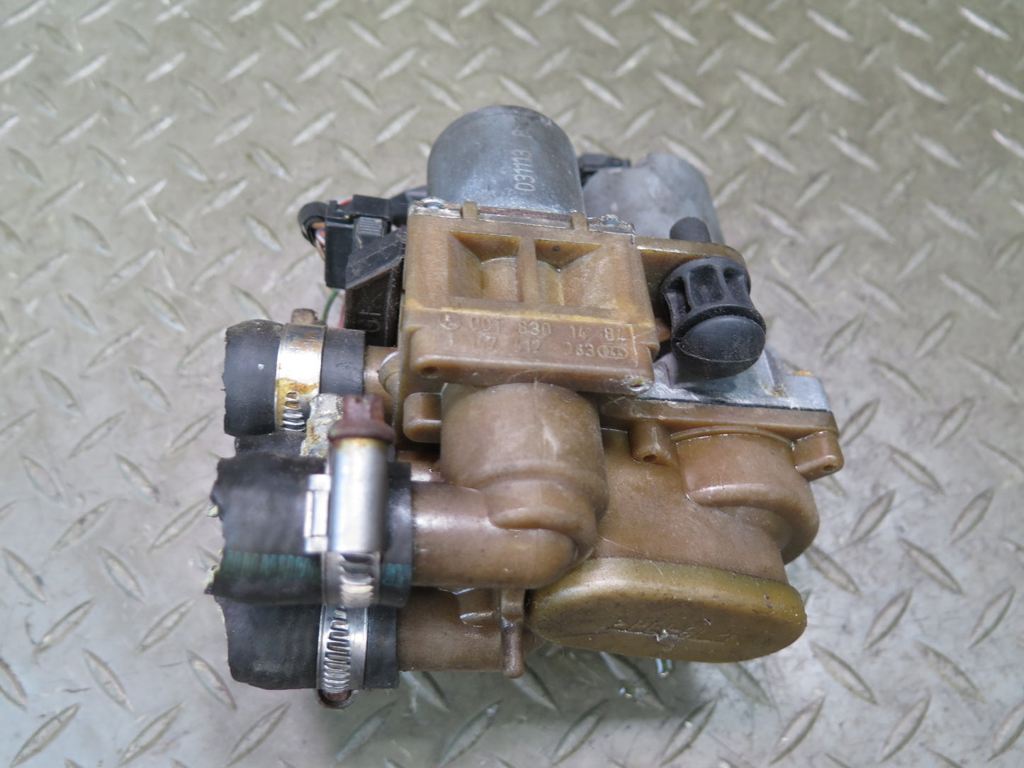 94-99 Mercedes W140 C140 S420 S500 Heater Control Water Valve 0018301484 OEM