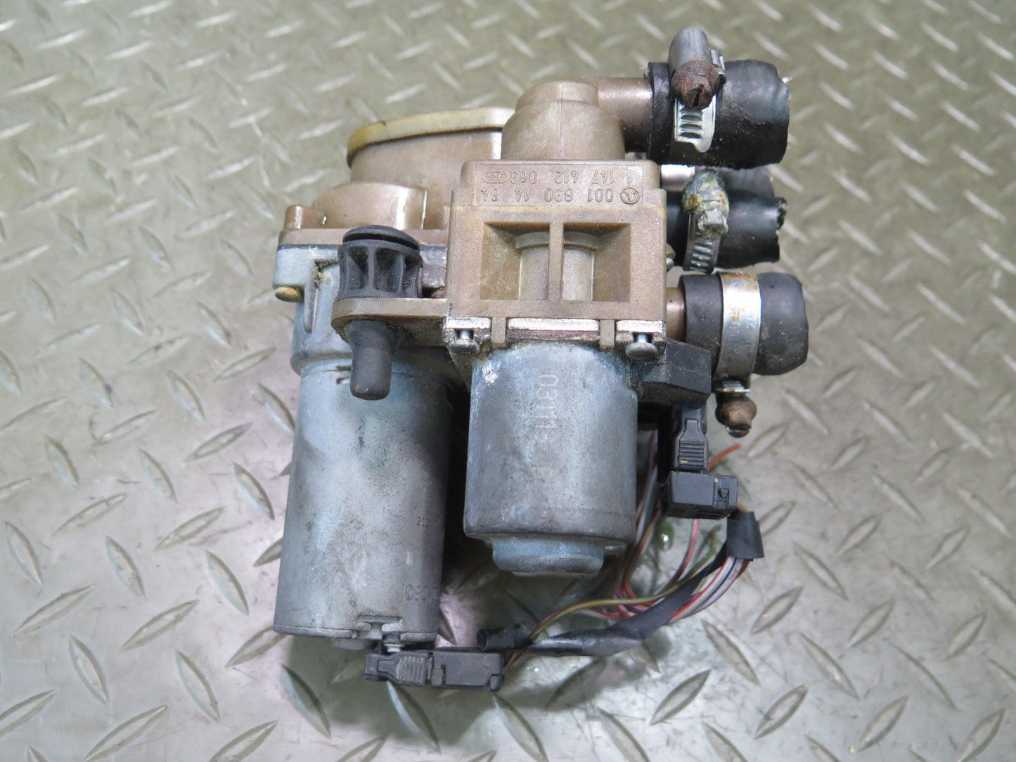 94-99 Mercedes W140 C140 S420 S500 Heater Control Water Valve 0018301484 OEM