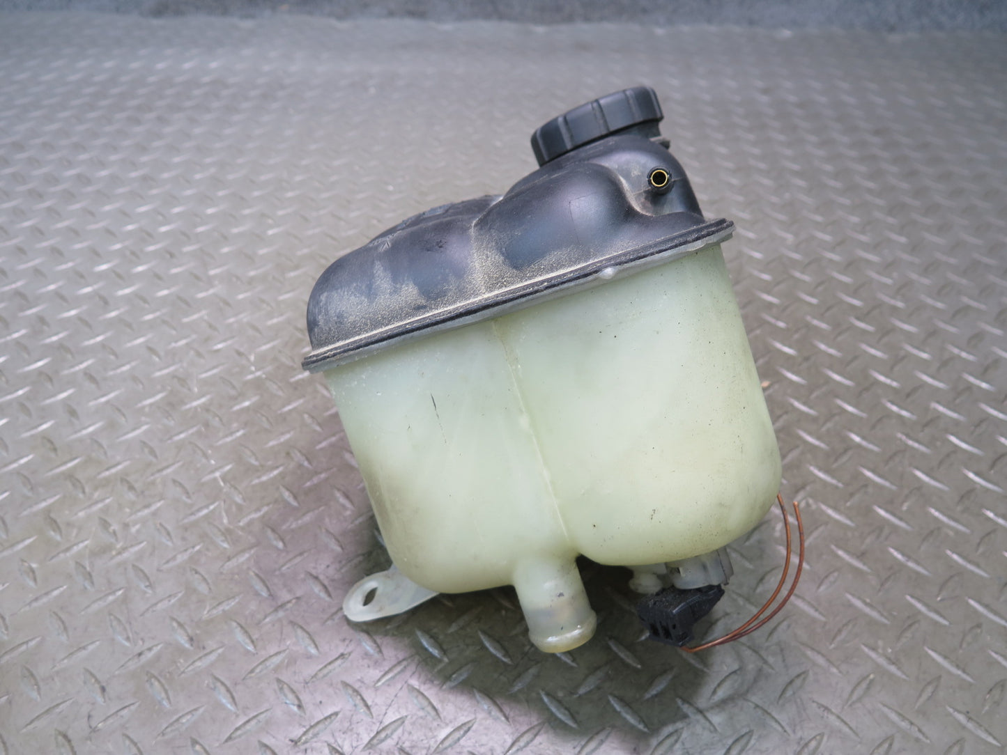 94-99 Mercedes W140 S420 S500 Expansion Overflow Coolant Tank OEM