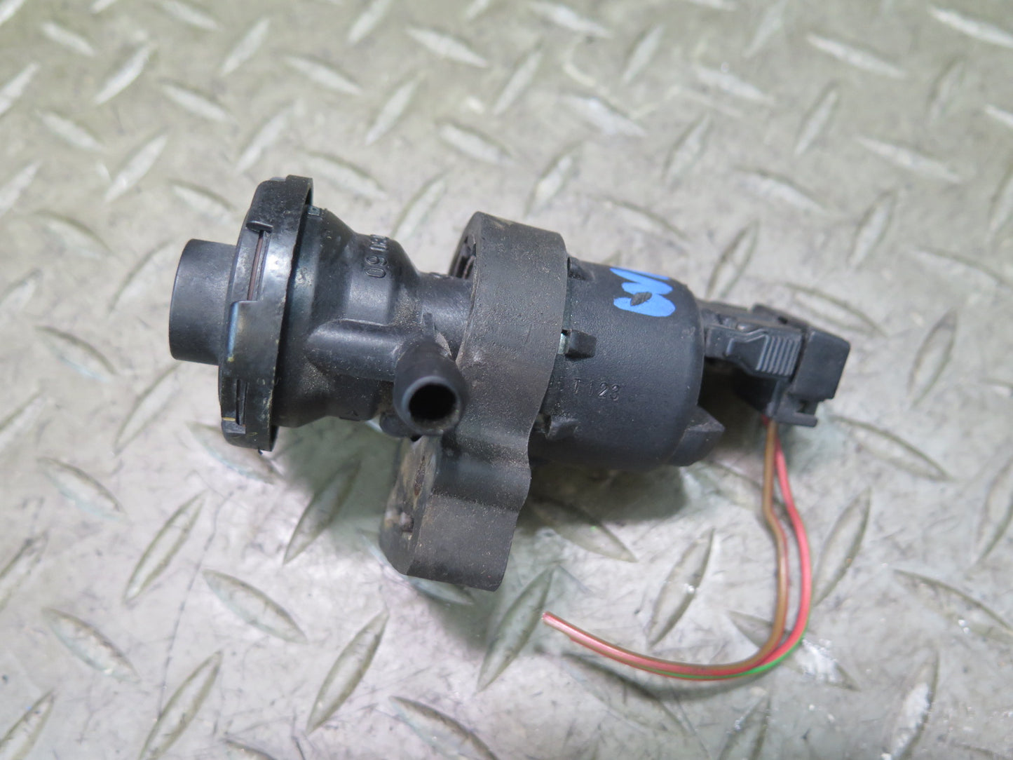 94-99 Mercedes W140 C140 S500 Vacuum Purge Valve Solenoid 0011408060 OEM