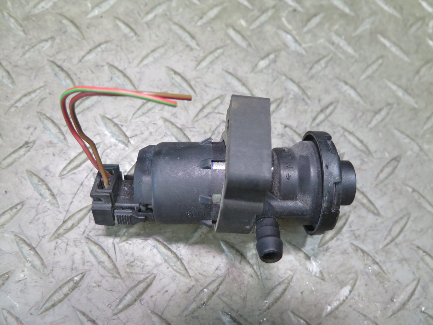 94-99 Mercedes W140 C140 S500 Vacuum Purge Valve Solenoid 0011408060 OEM
