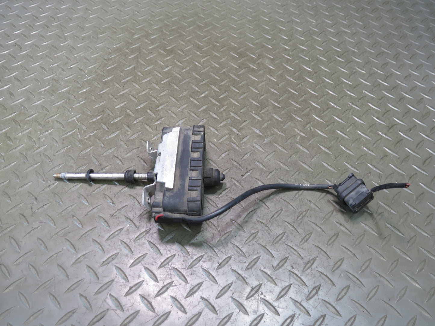 94-99 Mercedes W140 S420 S500 Front Left Headlight Wiper Motor 1408201342 OEM