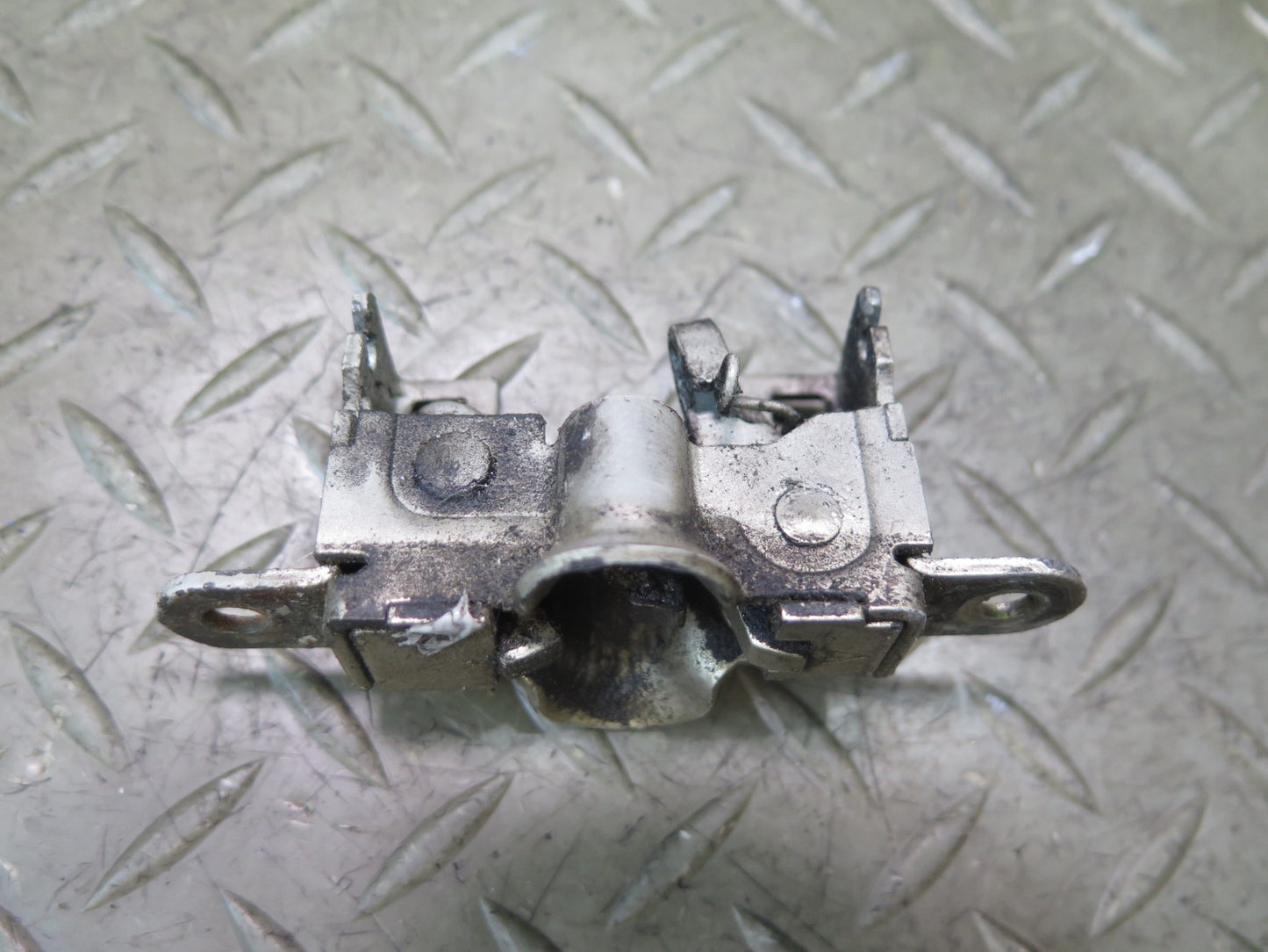 94-99 Mercedes W140 C140 S500 Set of 2 Front Left & Right Hood Lock Latch OEM
