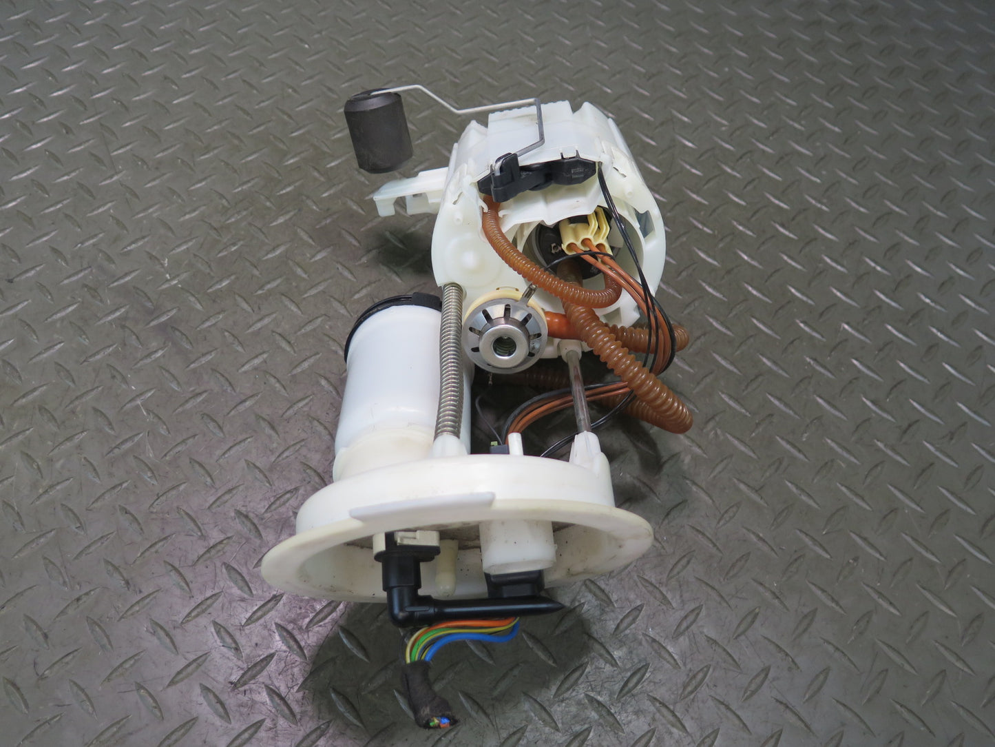2015-2020 BMW F82 F83 M4 3.0L S55 Fuel Pump Level Sensor Assembly