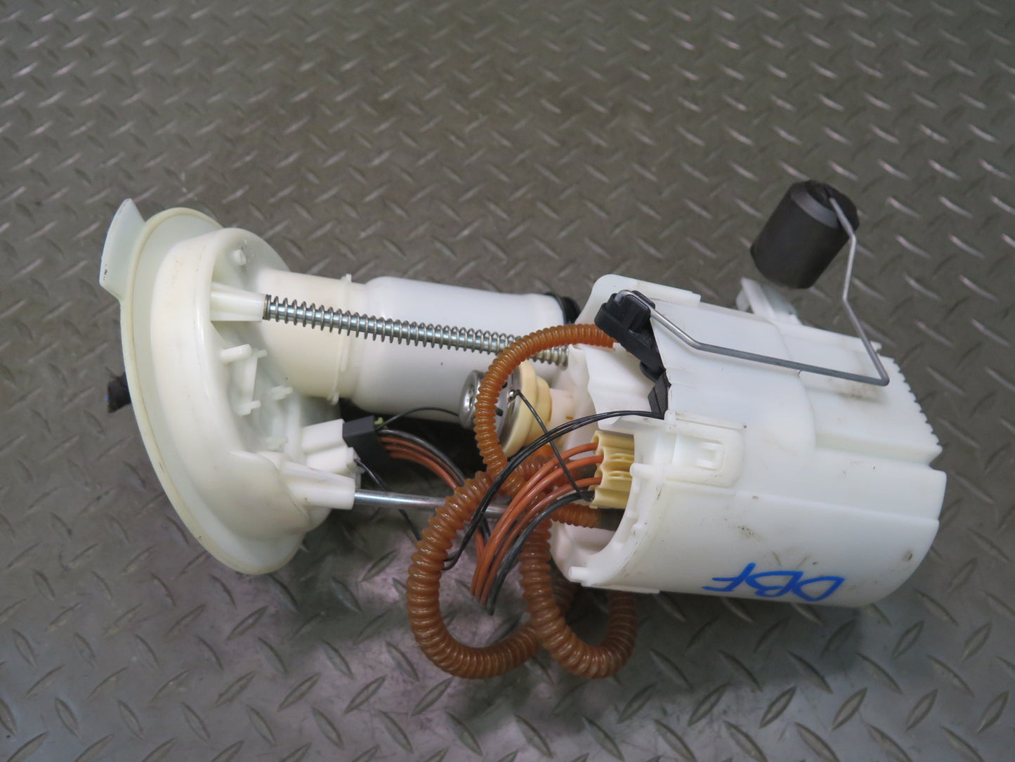 2015-2020 BMW F82 F83 M4 3.0L S55 Fuel Pump Level Sensor Assembly