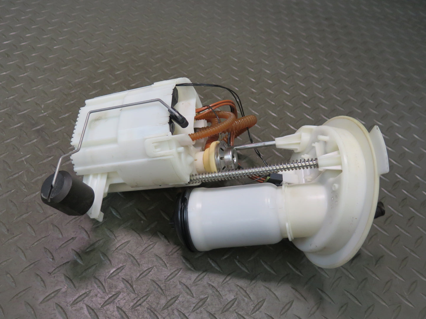 2015-2020 BMW F82 F83 M4 3.0L S55 Fuel Pump Level Sensor Assembly