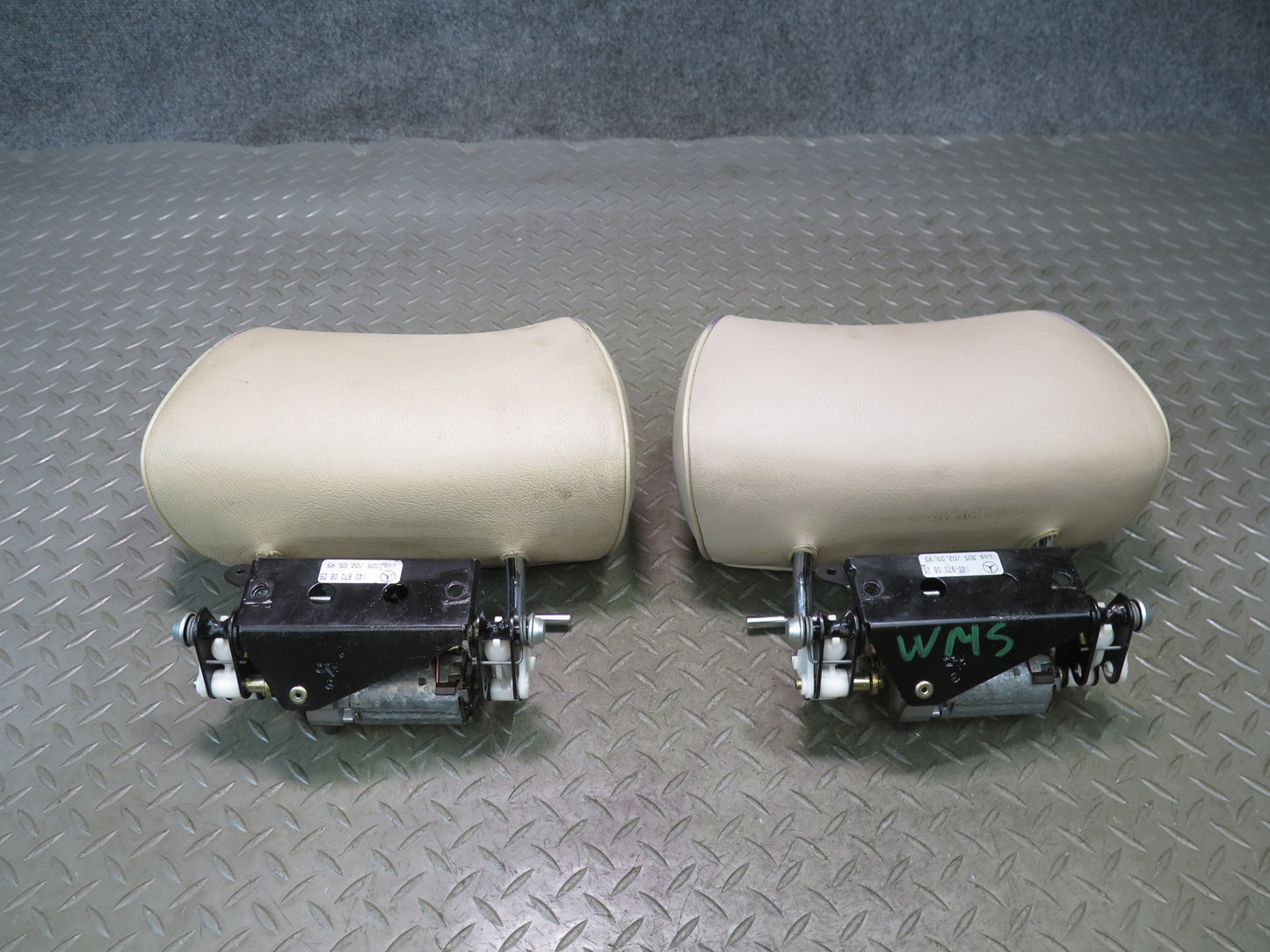 94-99 Mercedes W140 S500 Set of 2 Rear Left & Right Seat Active Headrest OEM