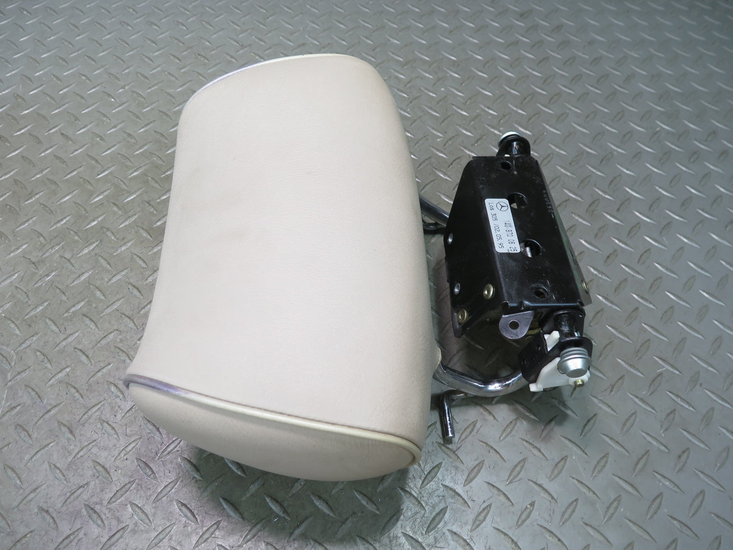 94-99 Mercedes W140 S500 Set of 2 Rear Left & Right Seat Active Headrest OEM