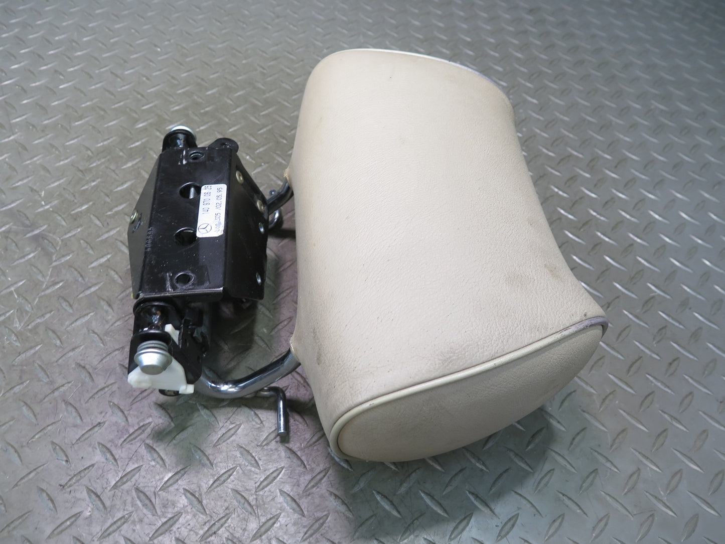 94-99 Mercedes W140 S500 Set of 2 Rear Left & Right Seat Active Headrest OEM