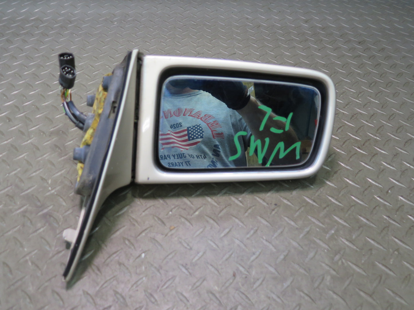 94-95 Mercedes W140 S500 Front Left Door Side View Heated Power Mirror Damaged