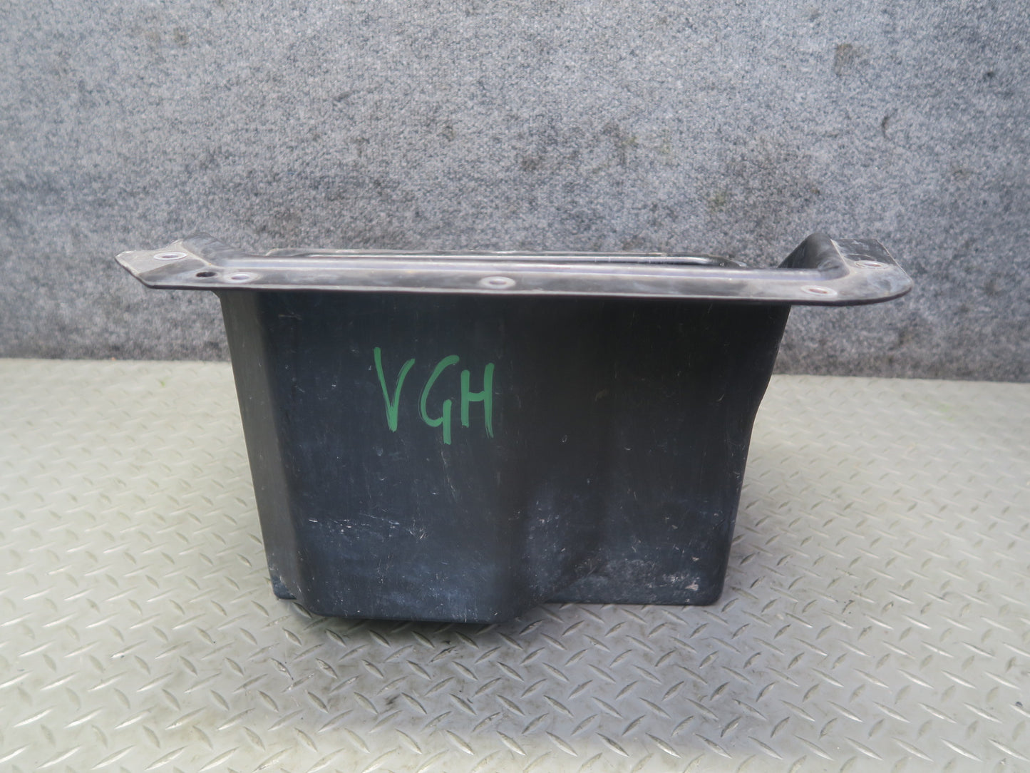 2008 Volkswagen VW Golf R MK5 R32 Battery Tray 1K6801287 OEM
