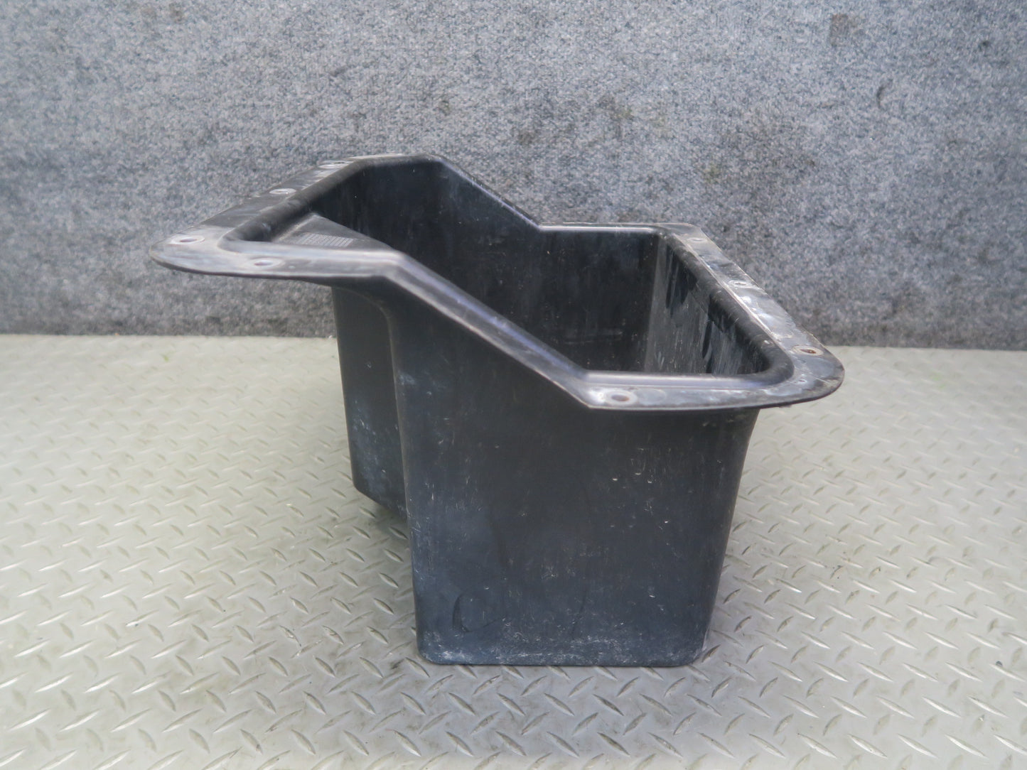 2008 Volkswagen VW Golf R MK5 R32 Battery Tray 1K6801287 OEM