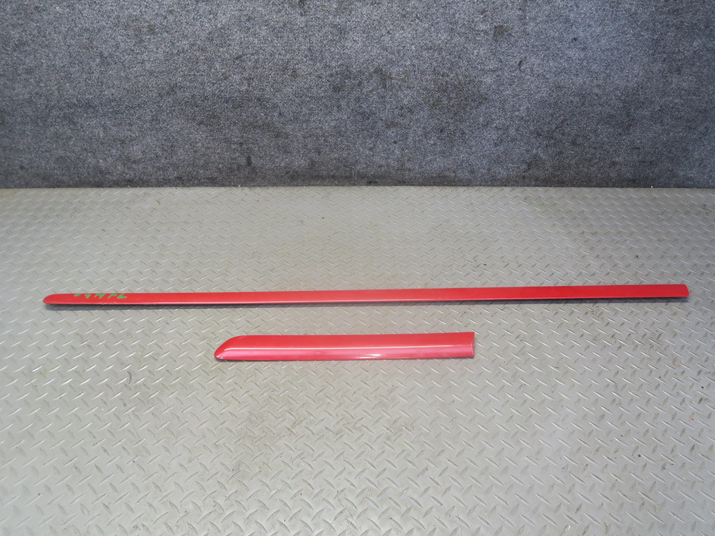 06-09 VW Golf MK5 R32 2DOOR Set of 2 Left Door & Rear Quarter Trim Molding OEM