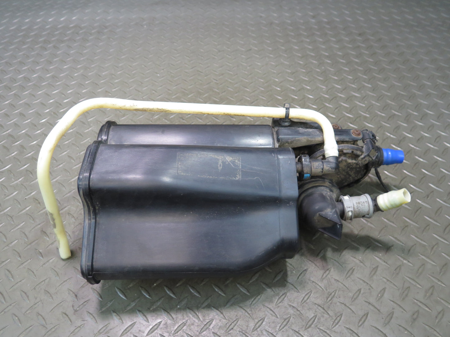 2015-2020 BMW F82 F83 M4 Fuel Evaporator Vapor Charcoal Canister