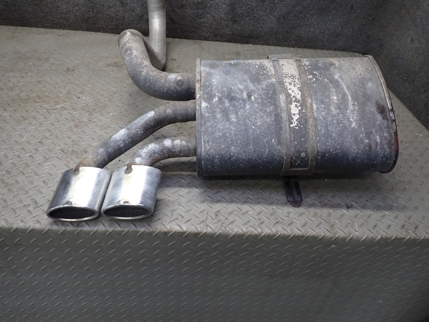 97-99 Chevrolet Corvette C5 Rear Left & Right Exhaust Muffler w Tips Set 45K OEM