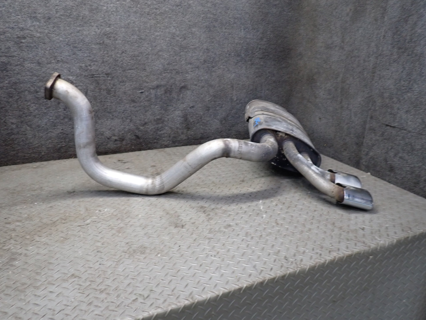97-99 Chevrolet Corvette C5 Rear Left & Right Exhaust Muffler w Tips Set 45K OEM
