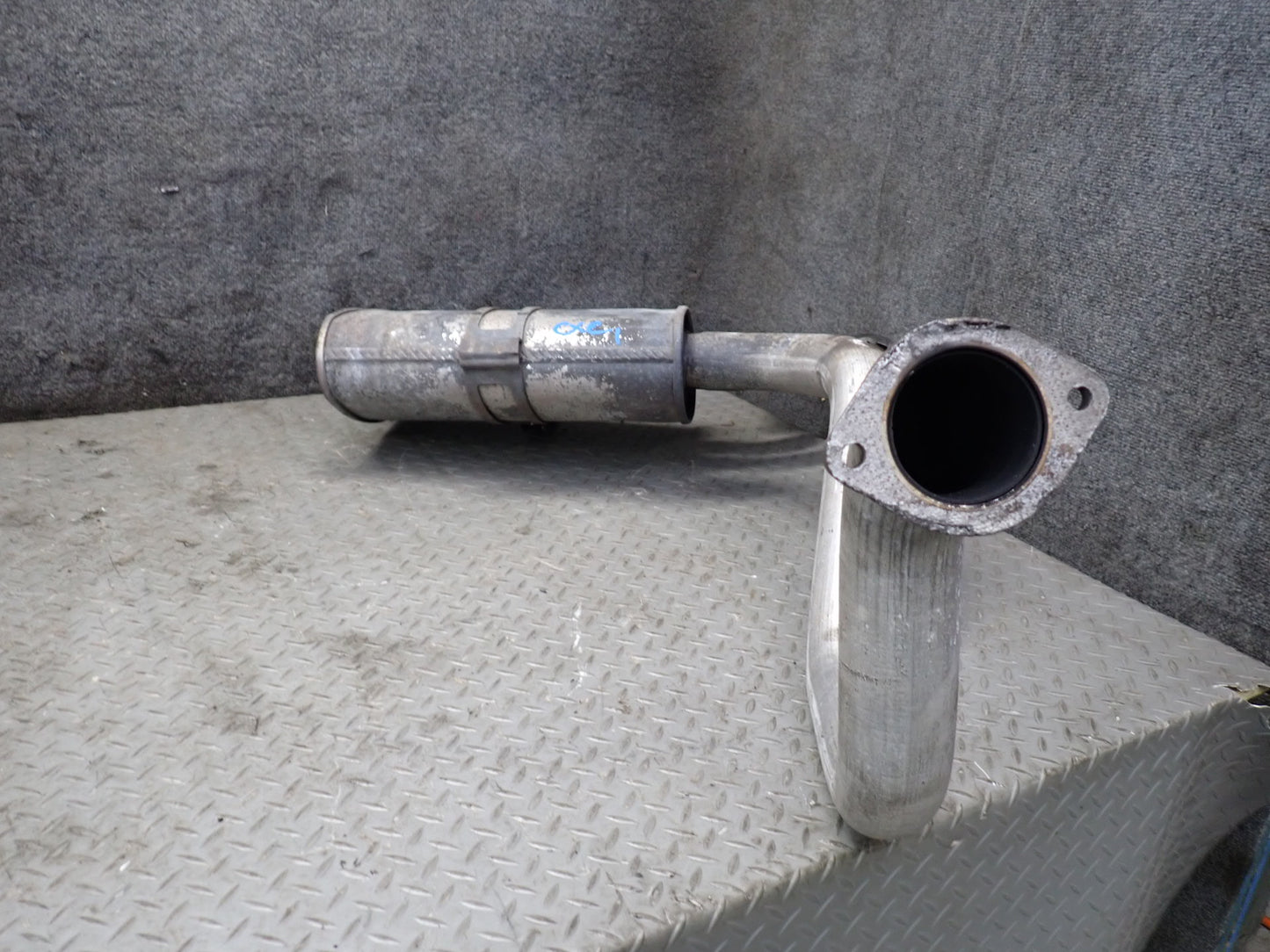 97-99 Chevrolet Corvette C5 Rear Left & Right Exhaust Muffler w Tips Set 45K OEM