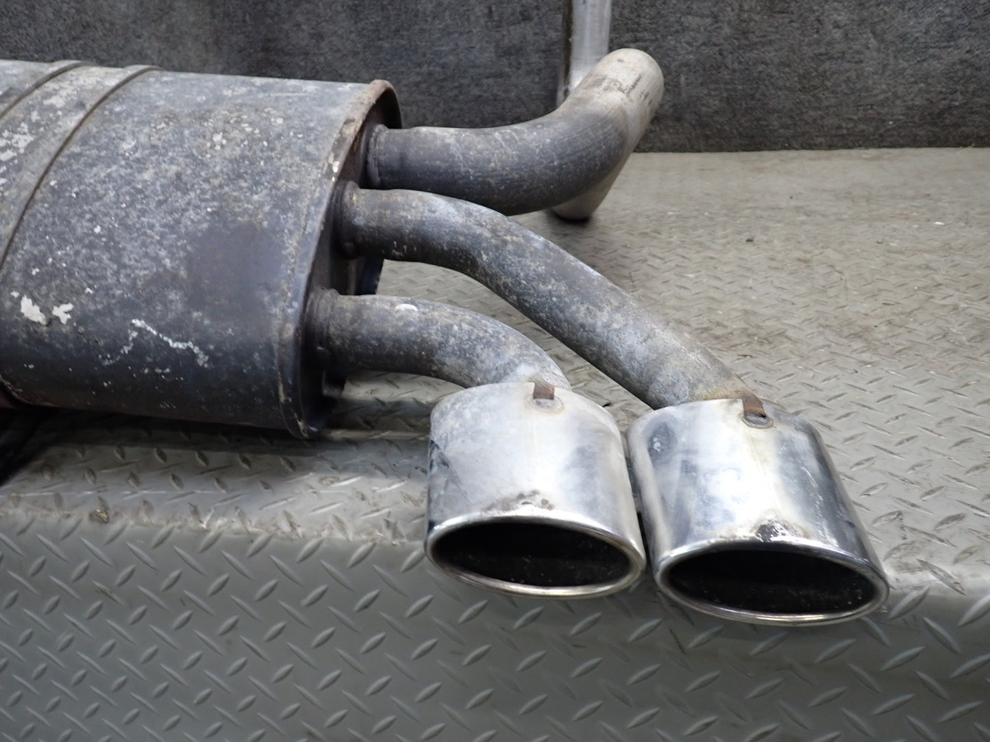 97-99 Chevrolet Corvette C5 Rear Left & Right Exhaust Muffler w Tips Set 45K OEM