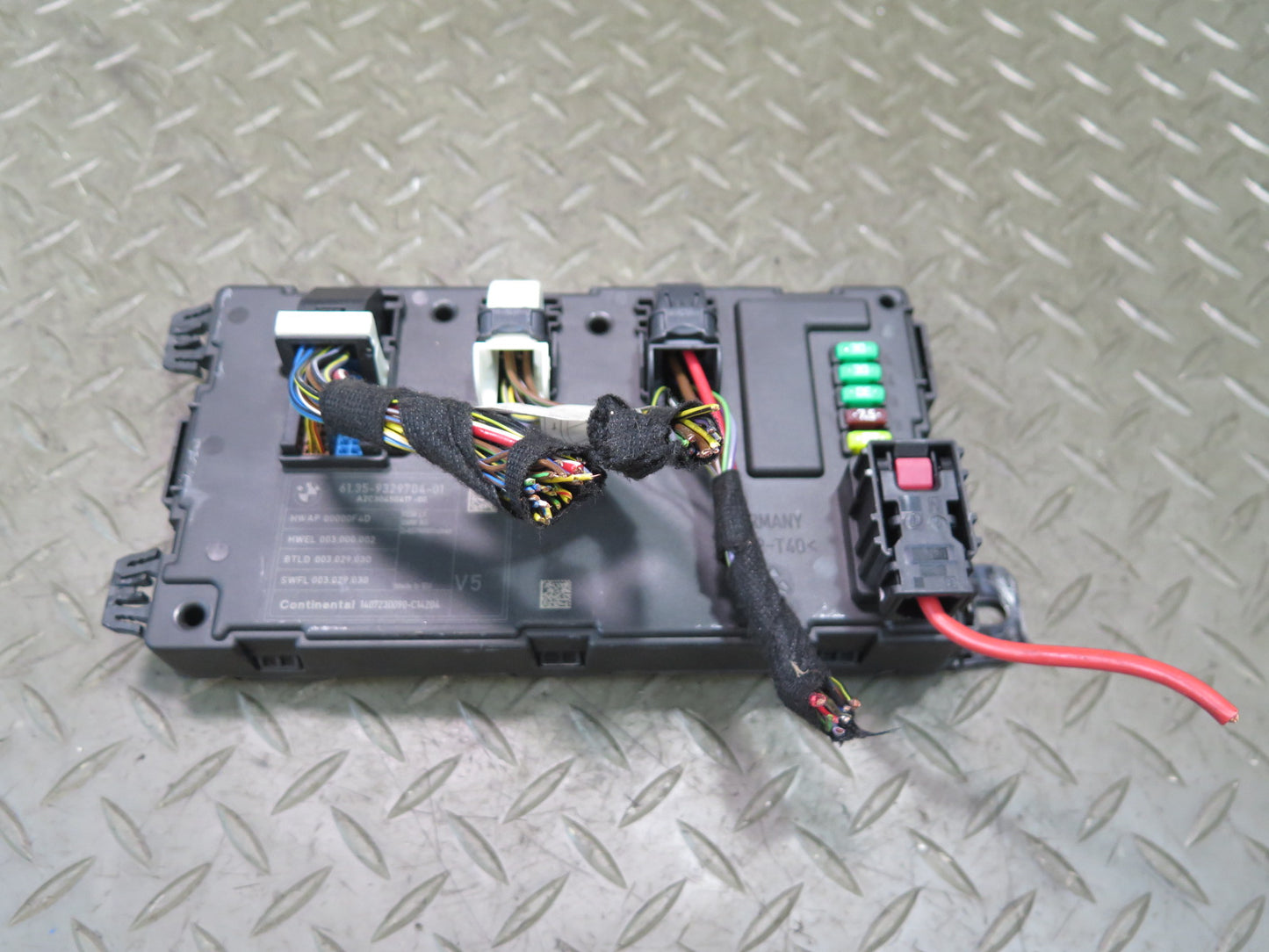 2015-2016 BMW F82 F83 M4 Rear BCM Body Control Module Fuse Box Unit