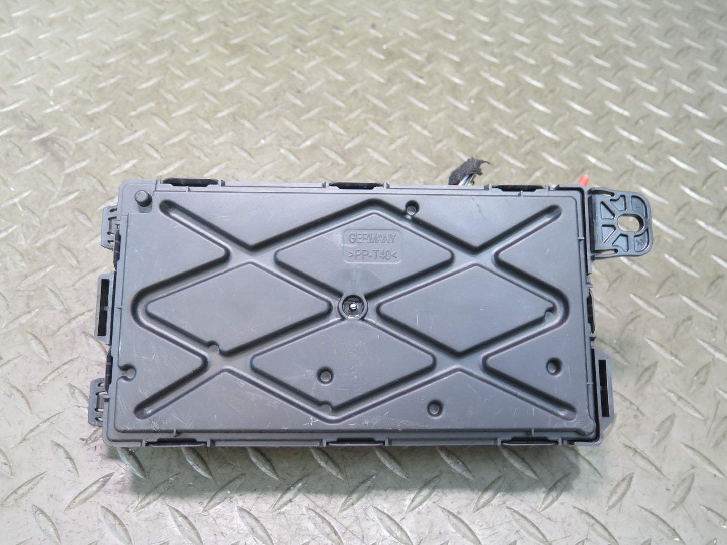 2015-2016 BMW F82 F83 M4 Rear BCM Body Control Module Fuse Box Unit