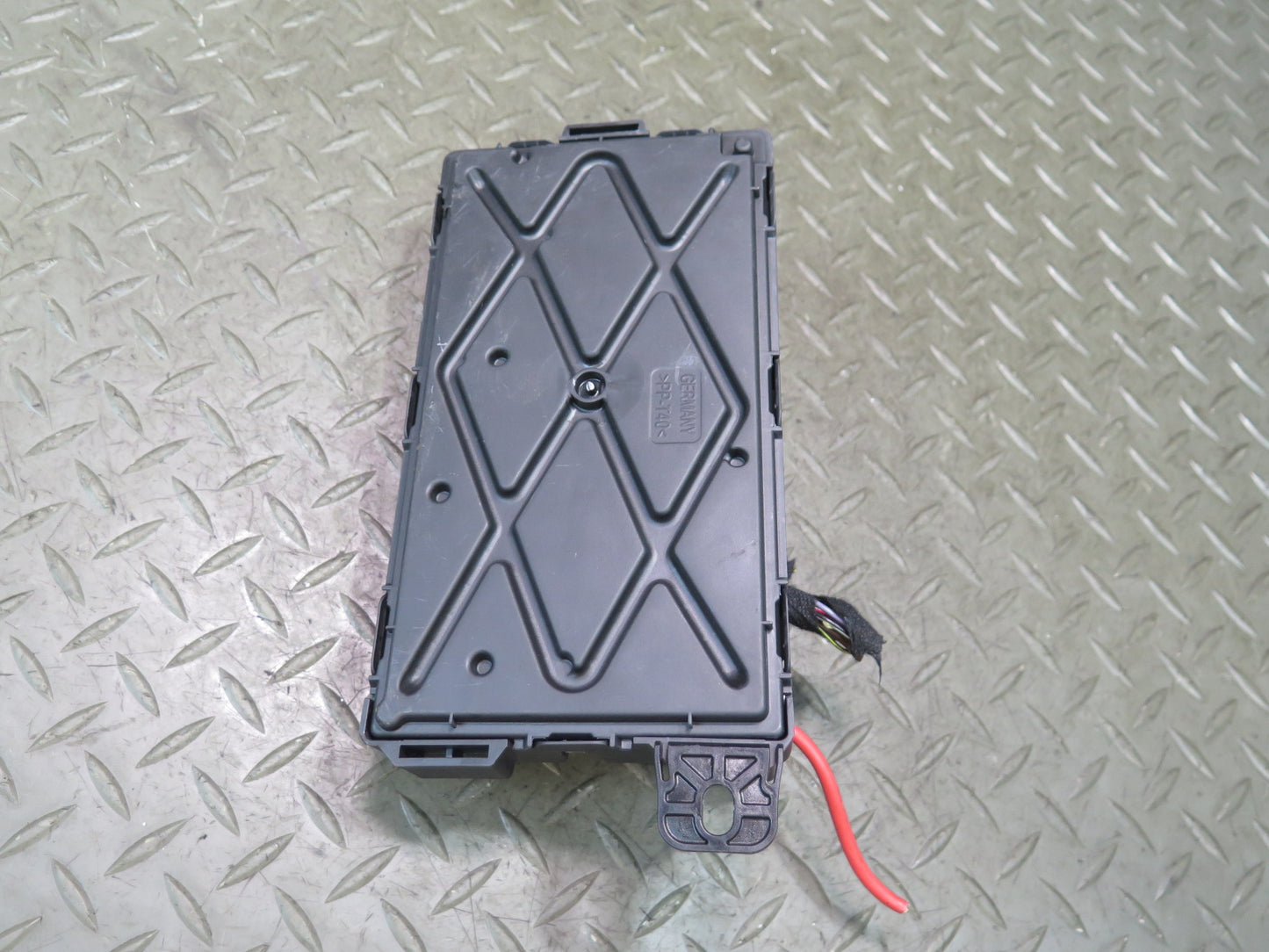 2015-2016 BMW F82 F83 M4 Rear BCM Body Control Module Fuse Box Unit