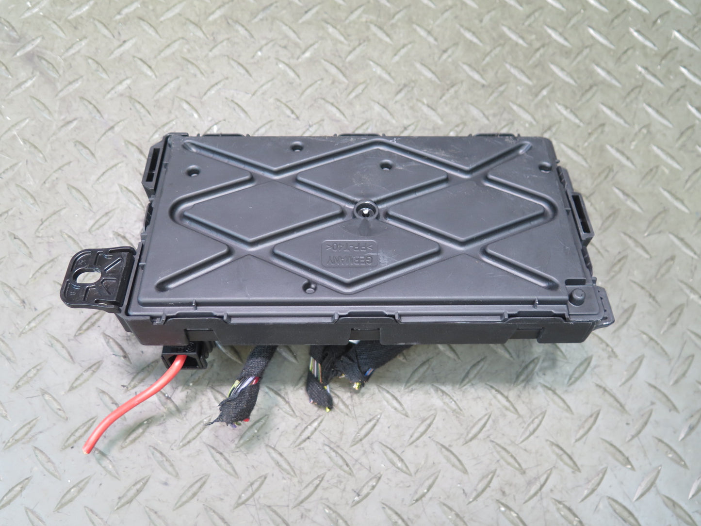 2015-2016 BMW F82 F83 M4 Rear BCM Body Control Module Fuse Box Unit